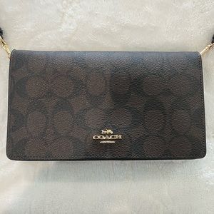 Authentic Coach crossbody bag. Excellent condition-worn twice.